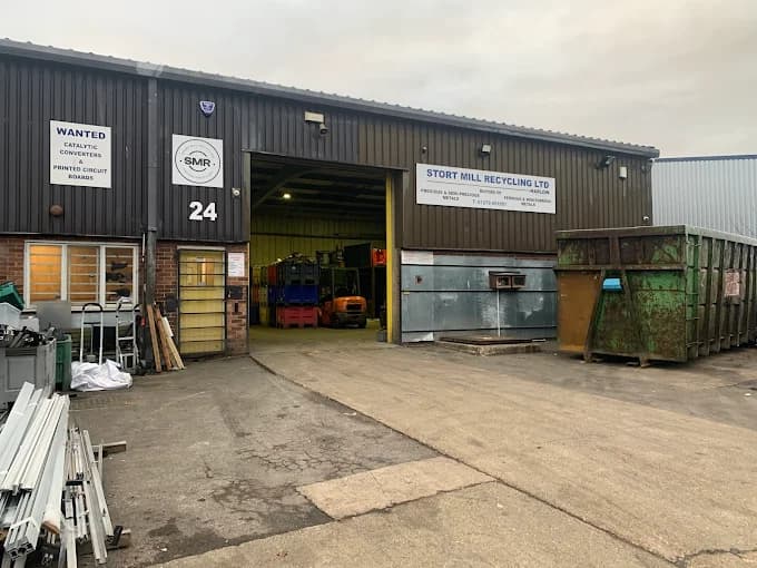 Scrap metal weighing and processing at Stort Mill Recycling - competitive prices and same-day payment